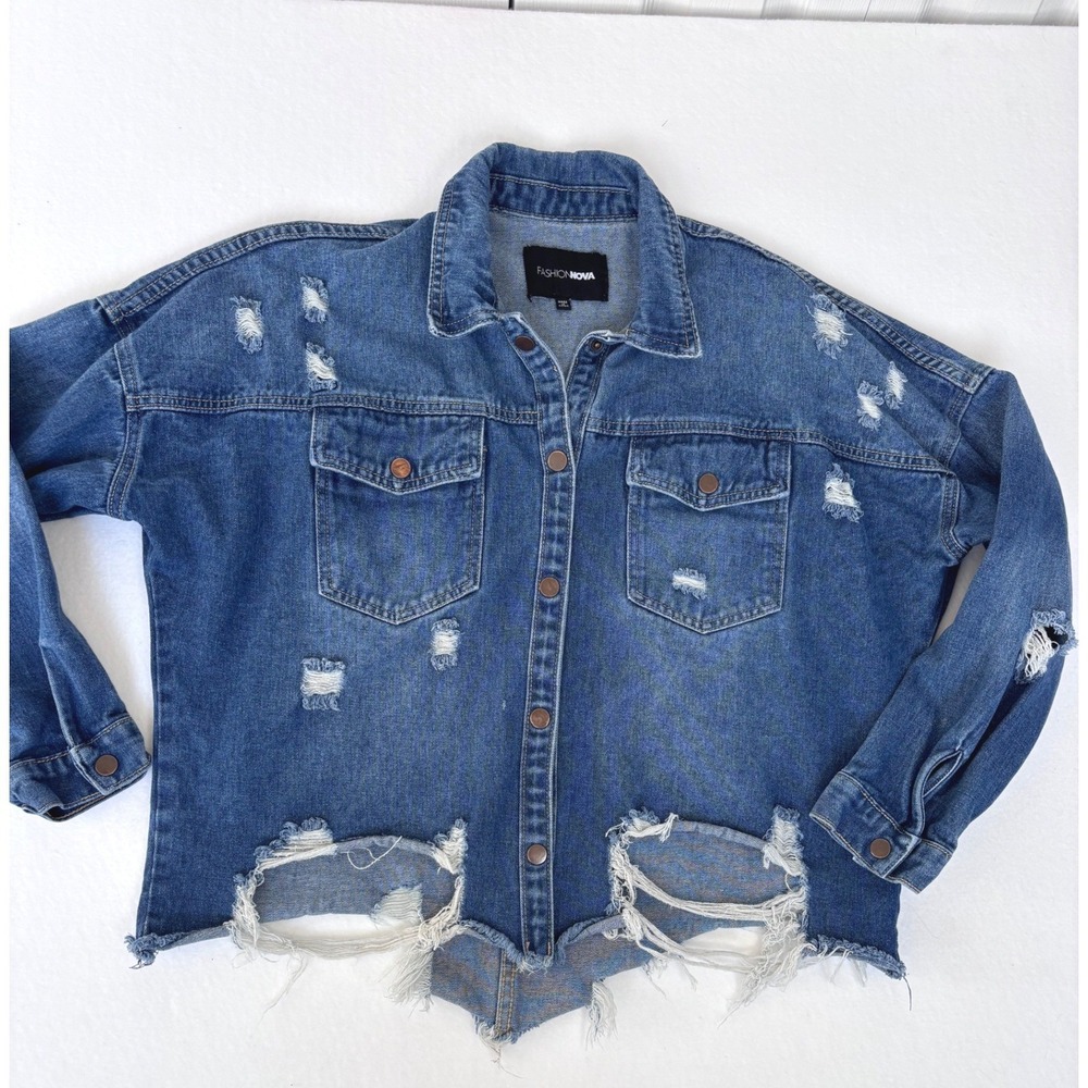 Fashion Nova Distressed Denim Jacket Medium Wash Blue Shredded Hem Women's Small